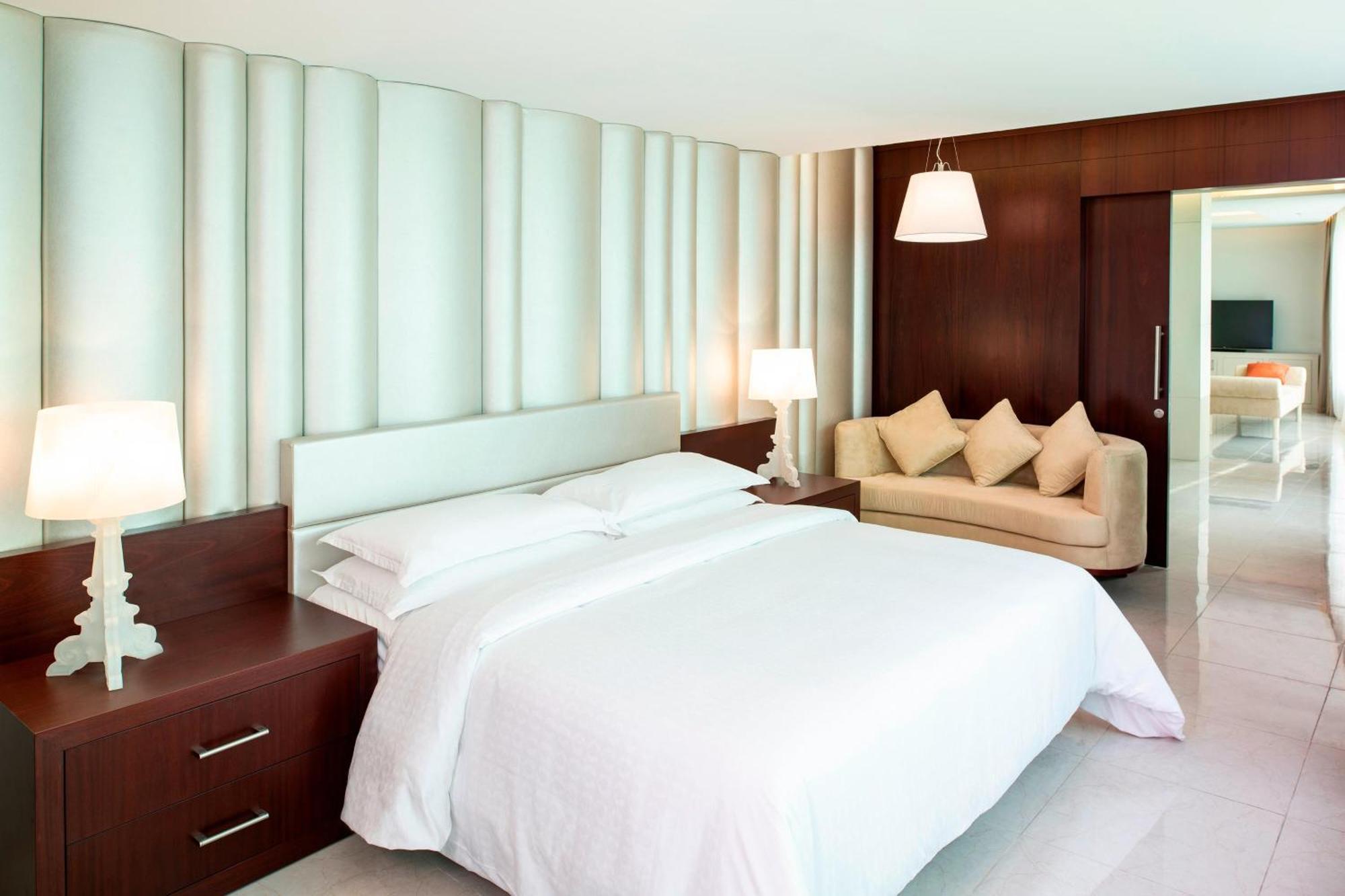 Four Points By Sheraton Sharjah Ngoại thất bức ảnh