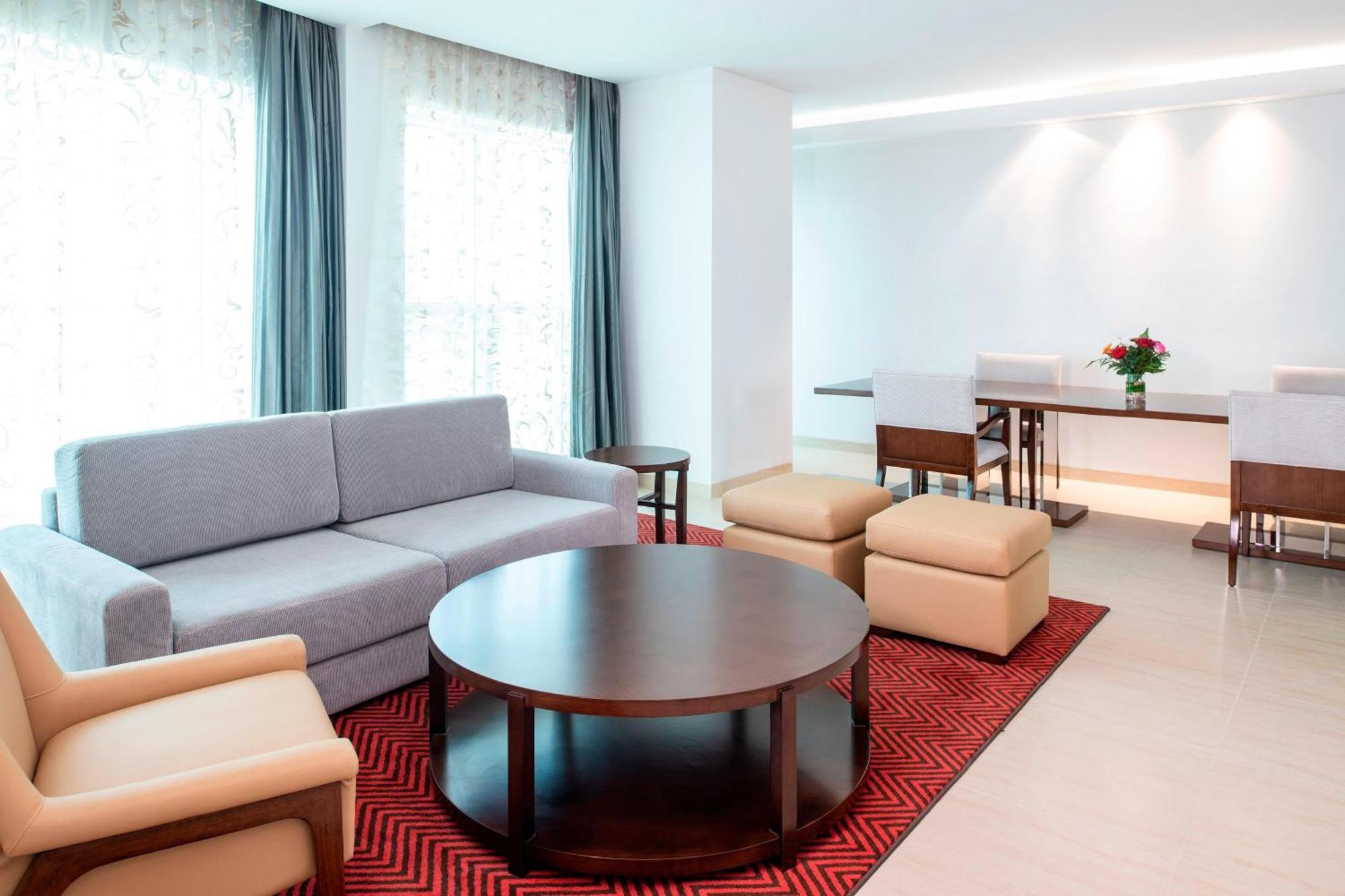 Four Points By Sheraton Sharjah Ngoại thất bức ảnh